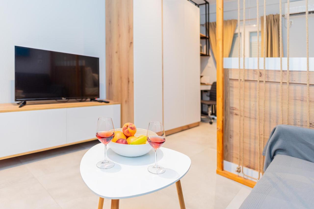 Welcome Home 365 Studio Apartment Nº1 Thessaloniki City Centre Buitenkant foto